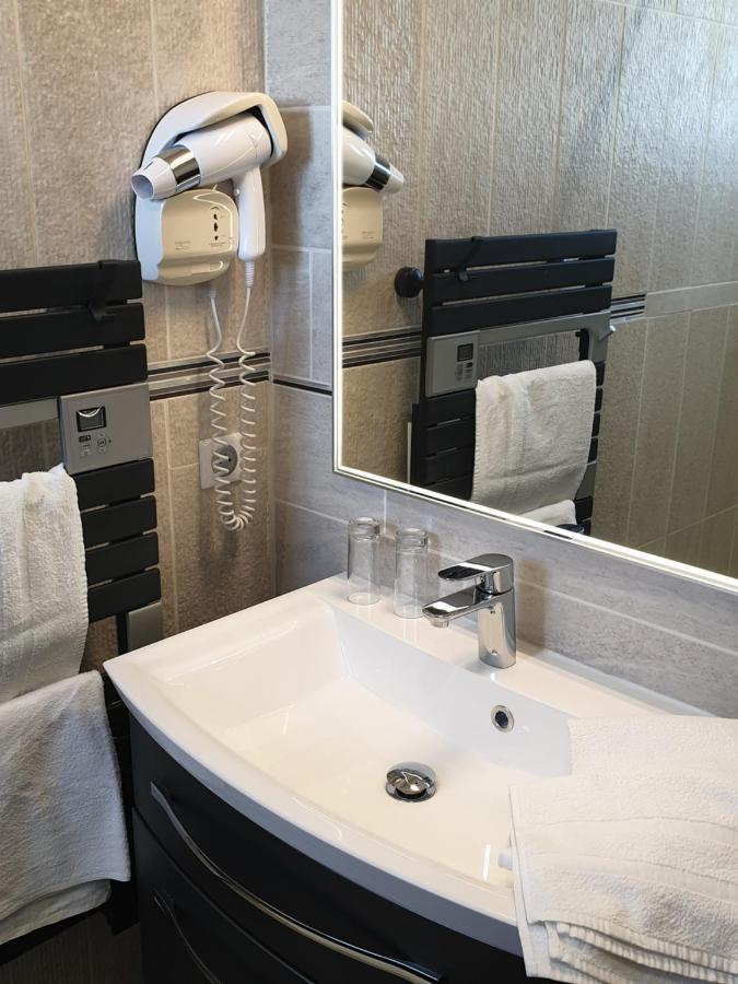 Logis Hotel Restaurant Spa Les Balcons De L'Esperance Limeuil Екстер'єр фото